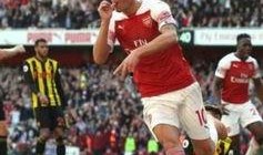 厄齐尔最新爆料图片,揭秘足球场上的不为人知故事